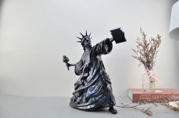 Arta modernă Statuia Libertății Arunca Torta Revolta de Libertate Arta London Art Fair Rășină Sculptura Decor Acasă cel Mai bun ornament